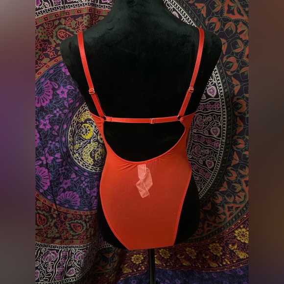 ❤️Sexy Valentine’s Day Red Lace Bodysuit ❤️ - Picture 3 of 7